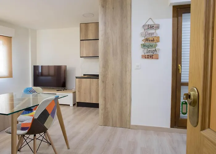 El Pilar 아파트 *